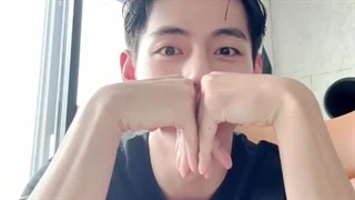 لایو تهیونگ BTS ( بعد از سربازی ) در تاریخ 10 ژوئن 2025 همراه زیرنویس فارسی آنلاین♡♡ کپ