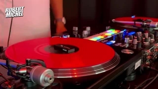 رابرت میشل، ارائه دهنده میکس ترنس دهه 90 (1995 - 1999)، رابرت مایلز، دی جی کوئیک سیلور